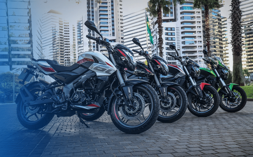 bajaj motos