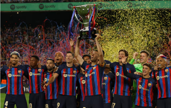 BARCELONA RAIH GELAR LA LIGA KE-28