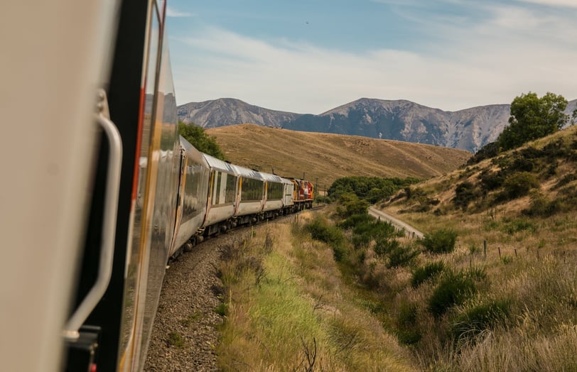 budgeting tips for your next trip, travel saving money, travel tips, how to save money on vacations