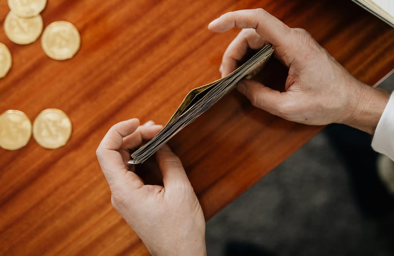 saving money, tips to save money, money tips