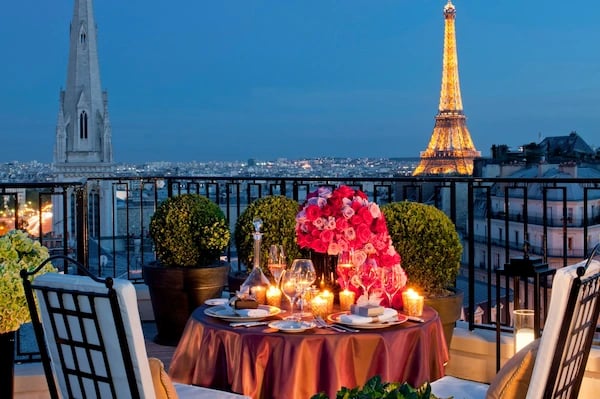 Paris romantique diné avec vue sur la tour Eiffel