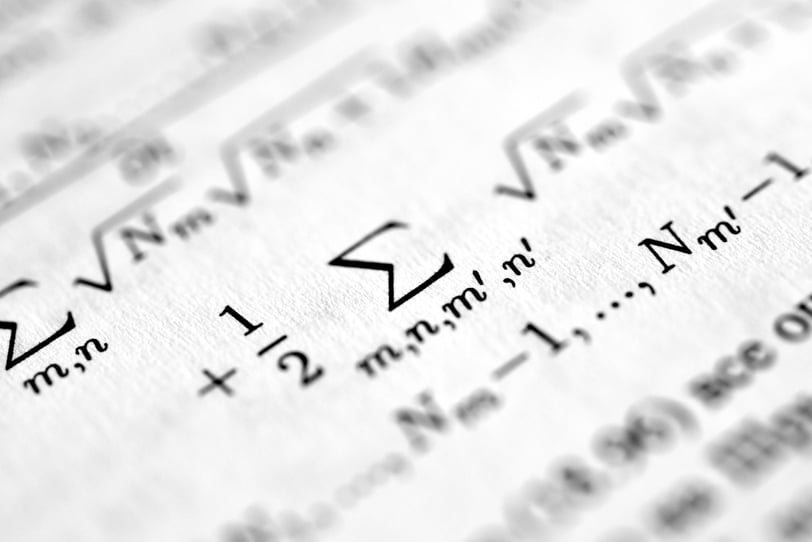 équation imprimée sur une feuille de papier