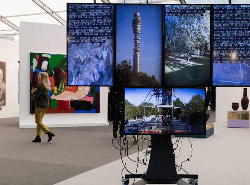 Cory Arcangel: Artista pós-conceitual americano, Arcangel trabalha em diversas mídias.