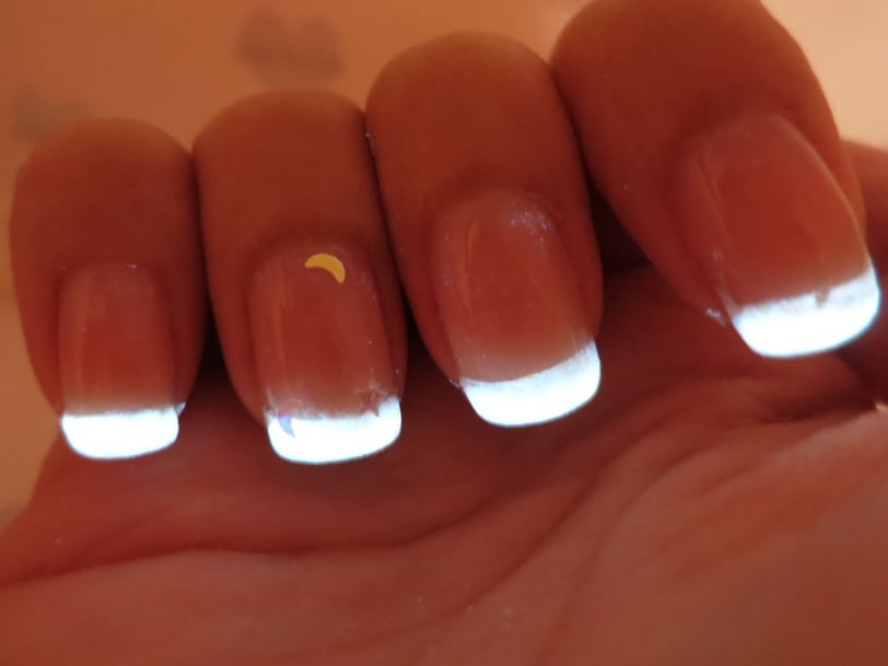 ongles dans le noir