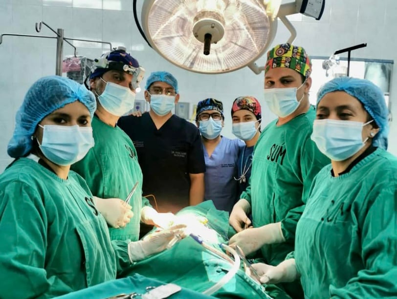 Cirujan Pediátra y cardiovascular