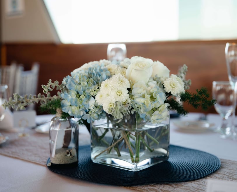 hydrangea table decor in vase
