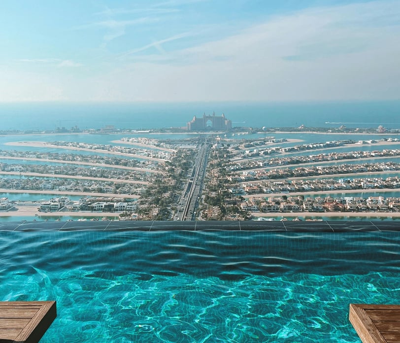 Aura Skypool Lounge overlooking the Palm Jumeirah 