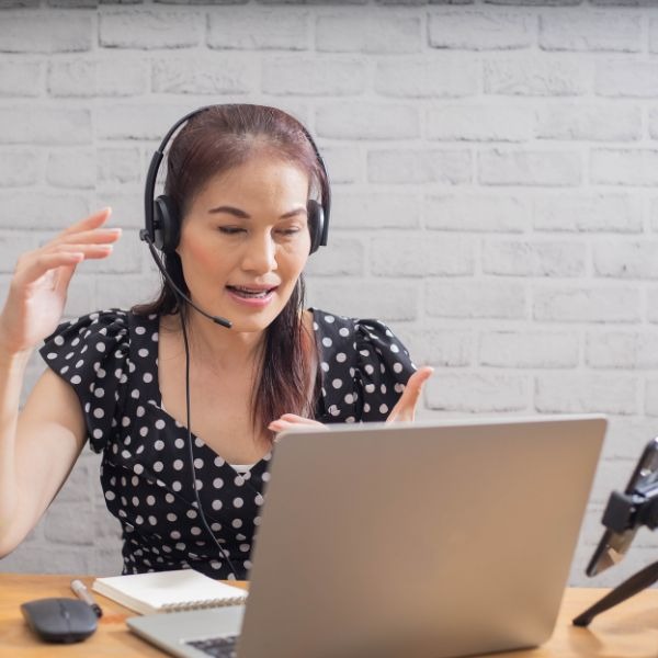 woman tutoring over zoom