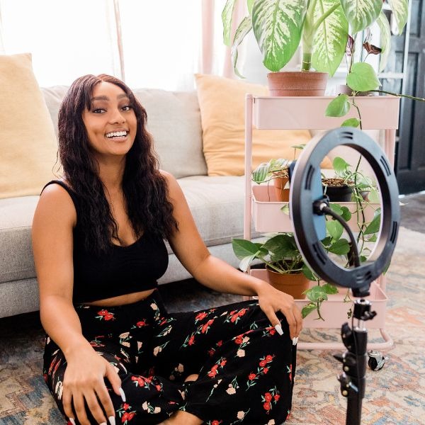 woman youtuber