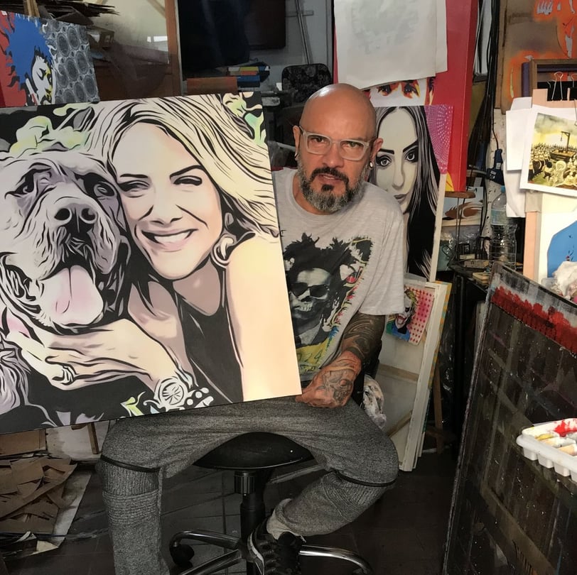 Quadro vibrante de Sérgio Astral mostrando um retrato colorido em estilo Pop-Art.