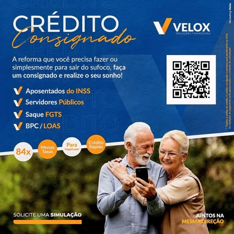 Casal de Aposentados Feliz após fazer um Empréstimo Consignado. 