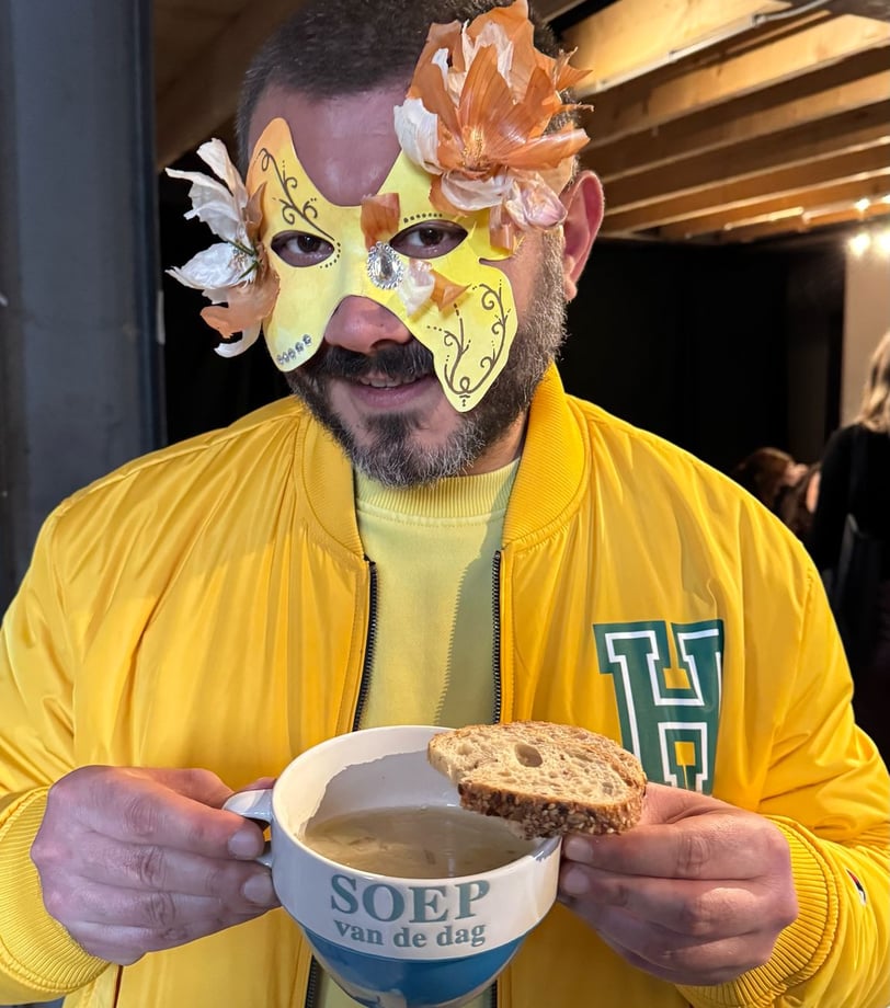 onion soup and mask