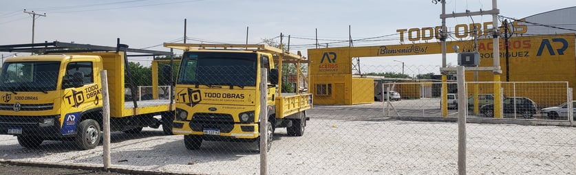 facil y amplio estacionamiento