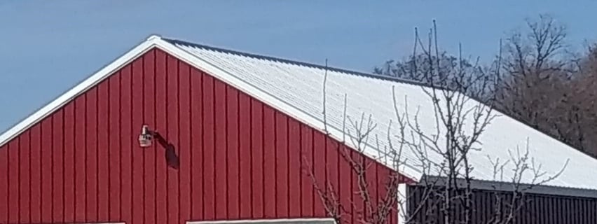 A metal roof was added to this newly constructed pole barn in Benton, IN.