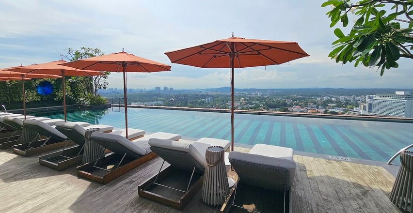 artyzen-singapore-rooftop-pool