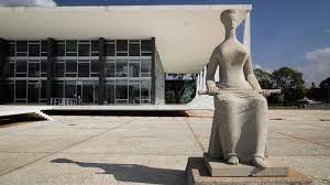 STF adia julgamento sobre “revisão da vida toda” do INSS