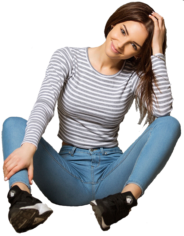 femme assise en jean