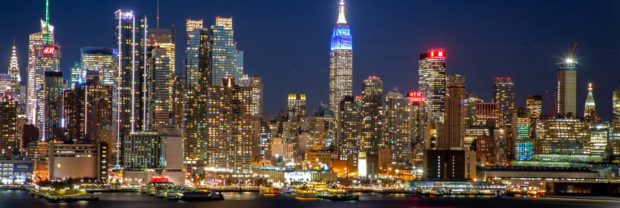 a city skyline with a view of the city skyline