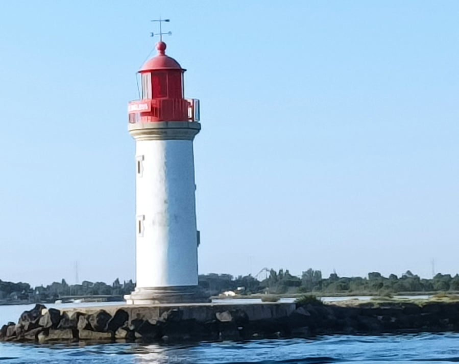The lighthouse at Onglous