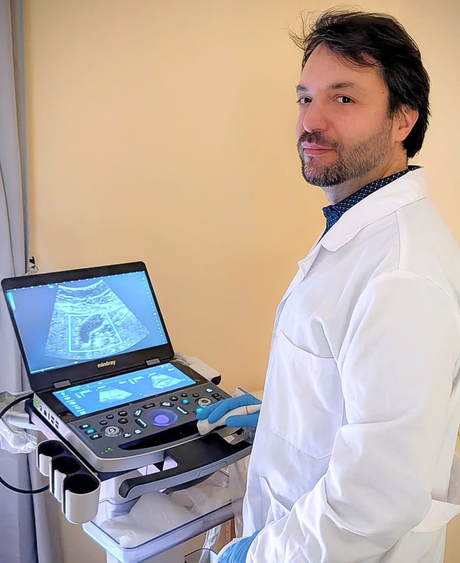 Dott. Roberto Picascia, medico radiologo specialista in ecografia a Qualiano