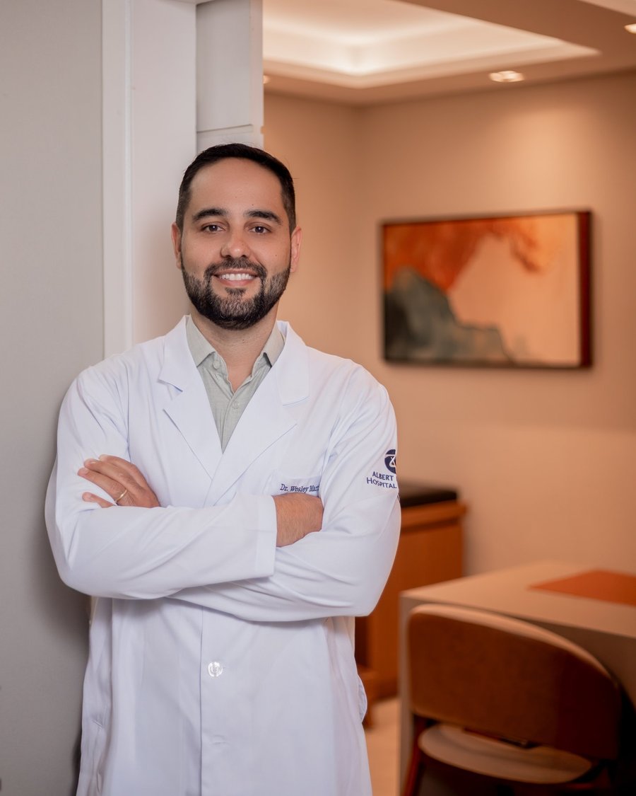 Dr. Wesley Wilian Costa Martins