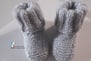 chaussons gris layette bb tricotée main