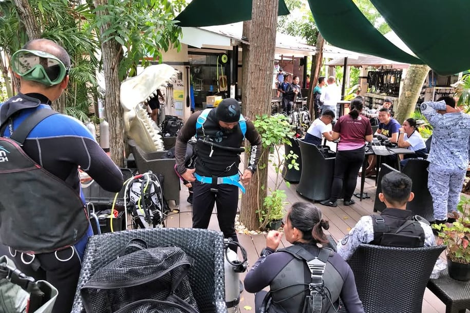 Sugbu diver and team gearing up for scuba diving in Shangrila