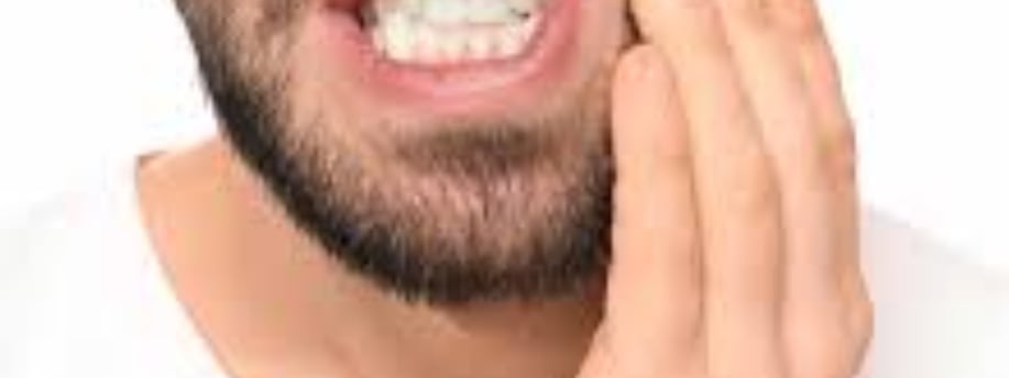 آلام الأسنان يعد ألم الأسنان مشكلة شائعة يمكن أن تؤثر على الأشخاص من جميع الأعمار