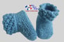Chaussons bleus modele layette bb tricot bebe fait main