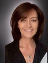 une femme avec un sourire