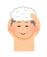 Illustration d'un enfant souriant se lavant les cheveux avec de la mousse