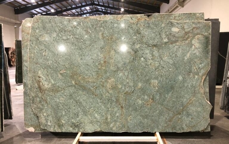 Light Piano Granit