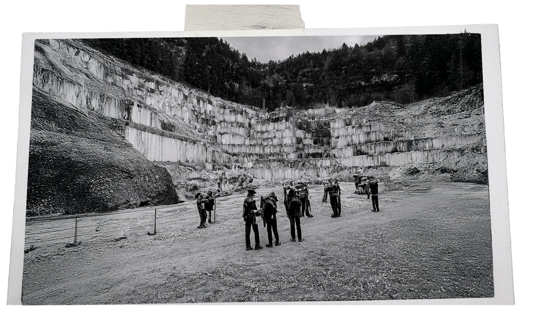 Historisches Bild des Steinbruchs - Drei Generationen Familientradition A.Stone