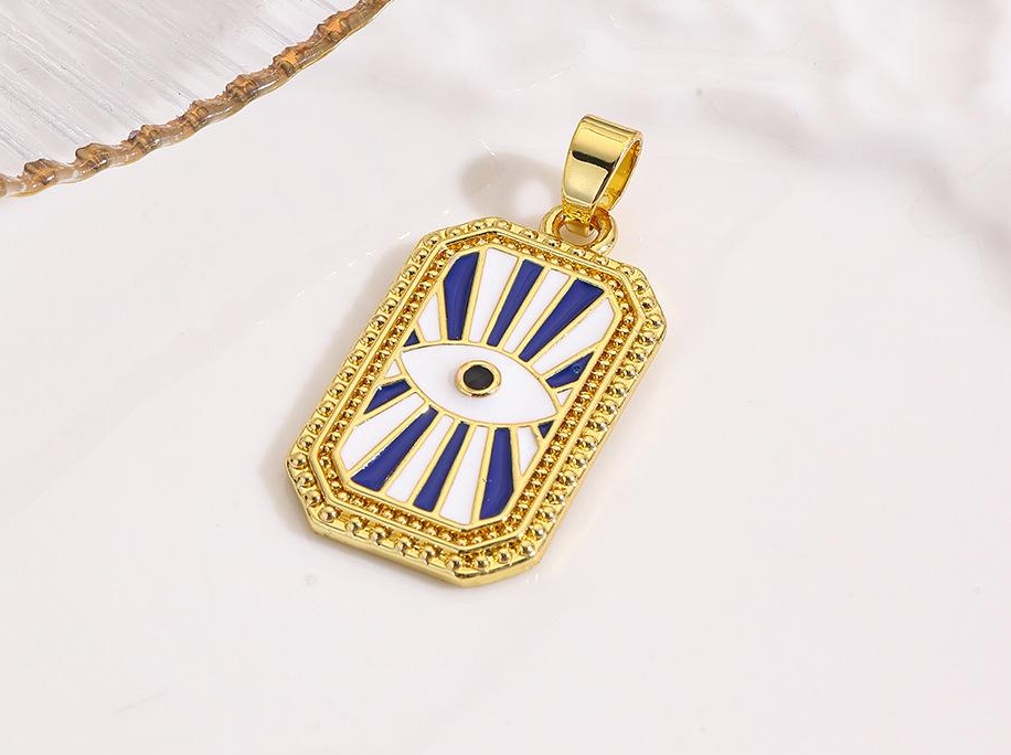 Charms & Pendants
