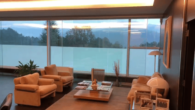 We are a company with extensive experience in the installation and design of smart glass and smart v