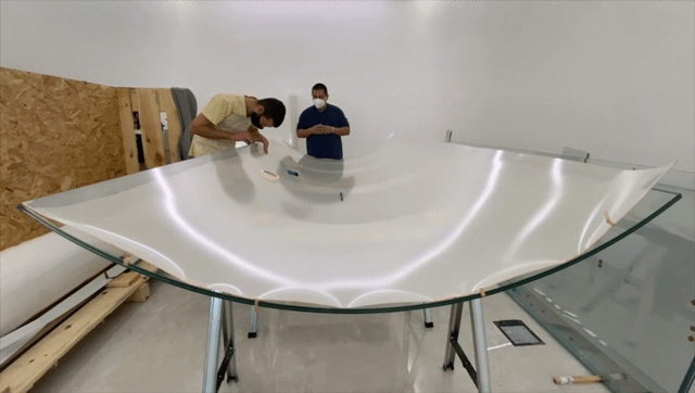 Exclusive Professional Installation: The application of the vinyl is carried out only by specialized