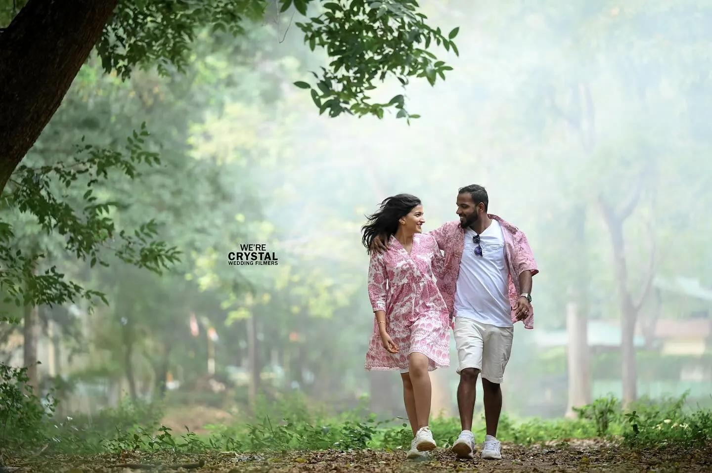 Candid photo of a couple walking together in Palakkad.