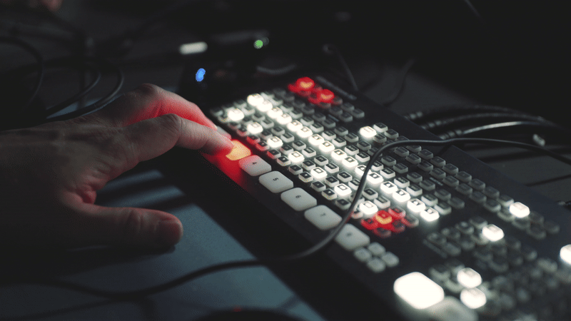 black and white bed linen