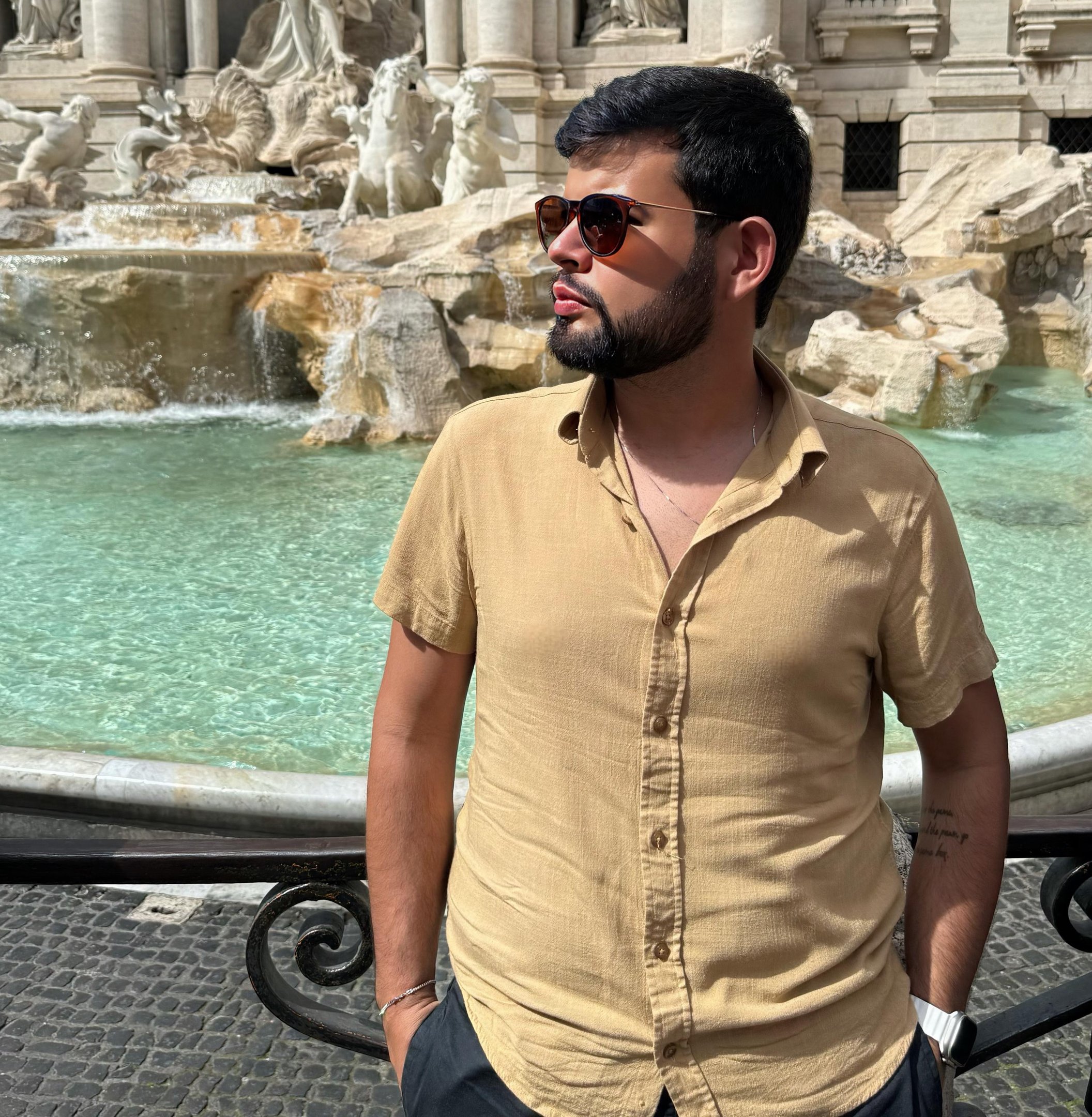 Hector Rodrigues na Fontana di Trevi, Roma