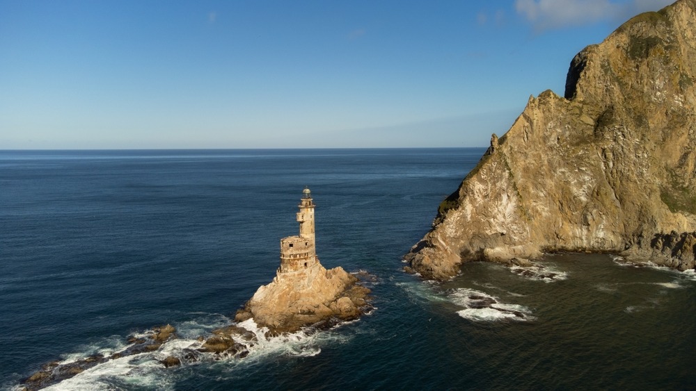 Маяк Анива вблизи