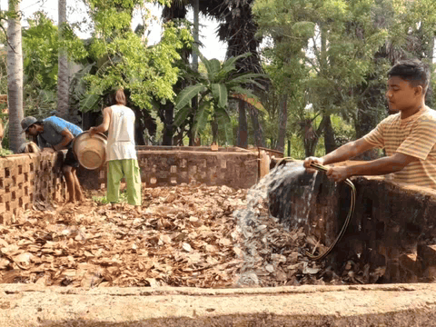 black and white bed linen